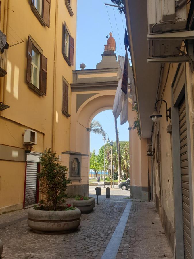 La Residenza Della Fenice Castellammare di Stabia Exterior photo